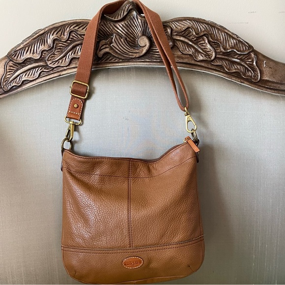 Fossil Pebble Leather Crossbody Bag - Picture 10 of 10